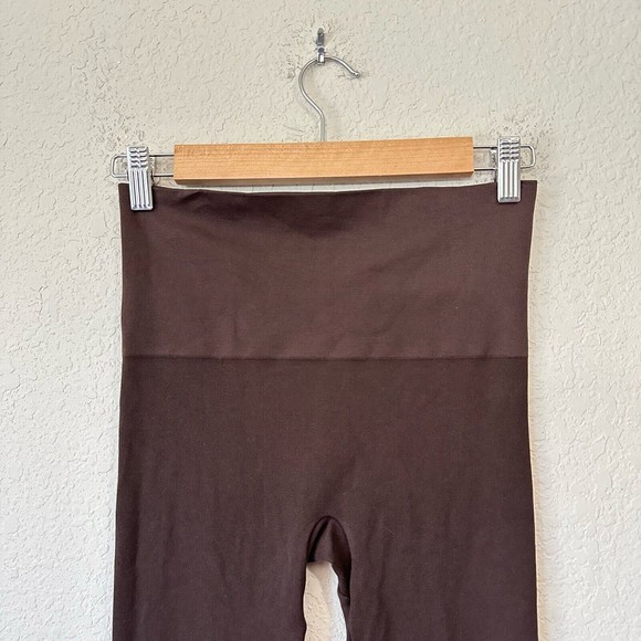 SPANX Look at Me Now Seamless Shapewear Leggings Ankle Zip in Brown - Picture 2 of 9